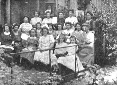 Haagse missie-naaisters van de Martha Parochie
